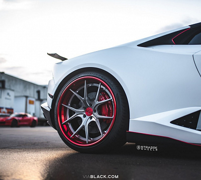 Фото дисков Strasse Wheels SM5R Deep Concave на Lamborghini Huracan