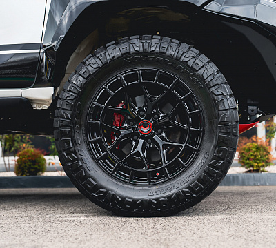 Фото дисков Vossen HFX-1 (6-Lug) на Toyota Hilux VIII