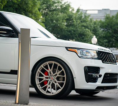 Фото дисков Vossen M-X3 на Land Rover Range Rover IV