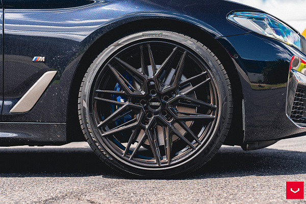 Фото дисков Vossen HF-7 Черный глянец на BMW 5/M5 (G30/F90)
