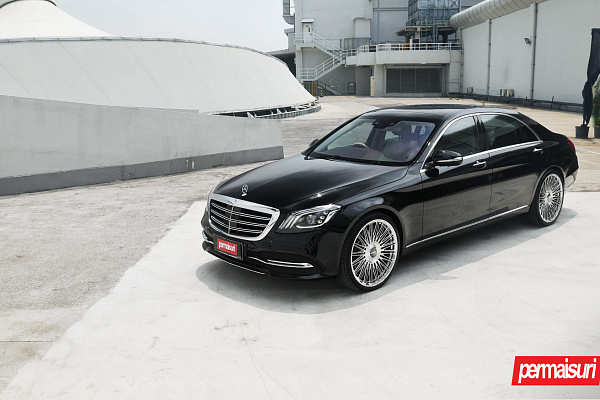 Фото дисков Vossen S17-14 Глянцевый лак на Mercedes-Benz S-Class (W222, C217)