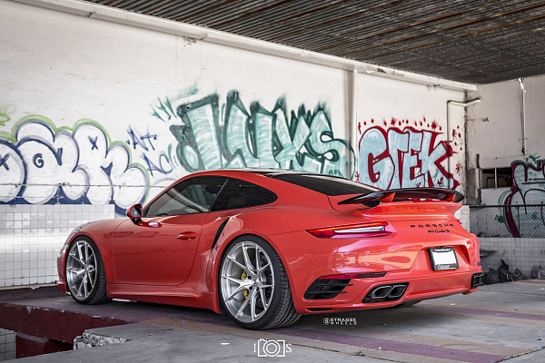 Фото дисков Strasse Wheels SM5R Deep Concave Monoblock Глянцевый лак на Porsche 911 VII