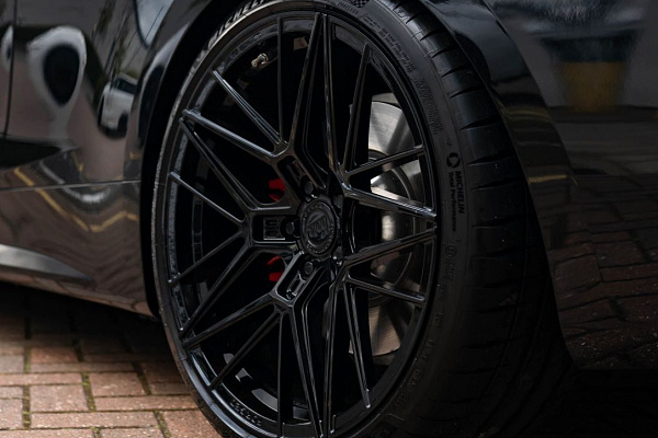 Фото дисков Bola FP1 Черный глянец на BMW 4/M4 (G22/G82)