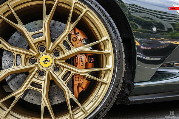 Фото дисков Anrky S1-X5 Сатиновое золото на Ferrari 812