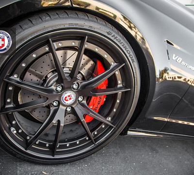 Фото дисков HRE S104 на Mercedes-Benz CLS (C218)