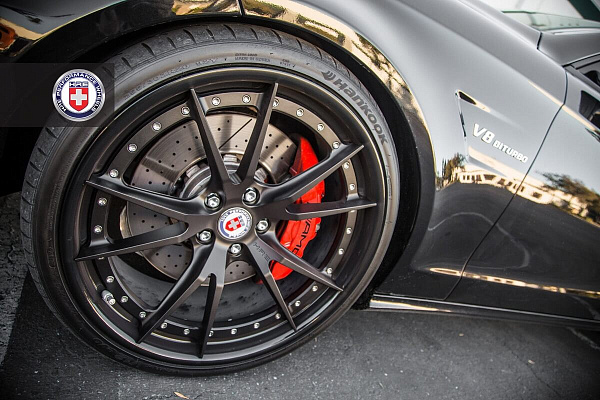 Фото дисков HRE S104 Черный сатин на Mercedes-Benz CLS (C218)