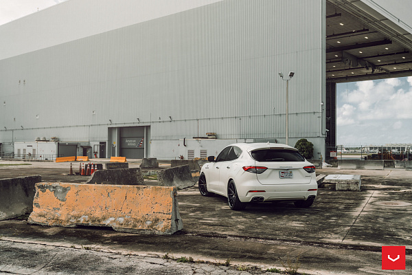 Фото дисков Vossen HFX-2 (5-Lug) Черный сатин на Maserati Levante
