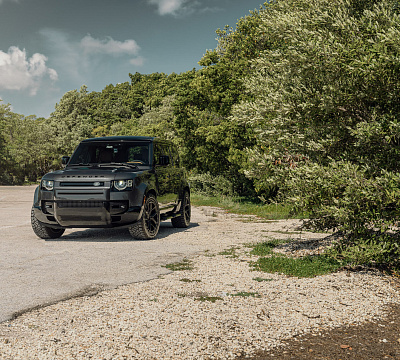 Фото дисков Vossen UV-X на Land Rover Defender II