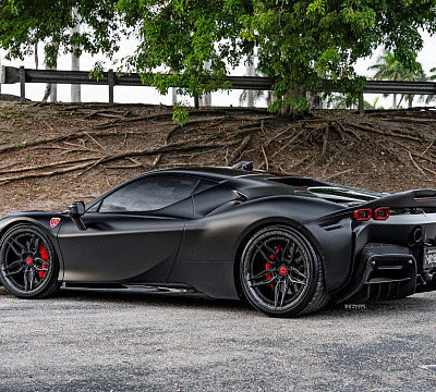 Фото дисков Strasse Wheels SV4-RS Deep Concave FS на Ferrari SF90