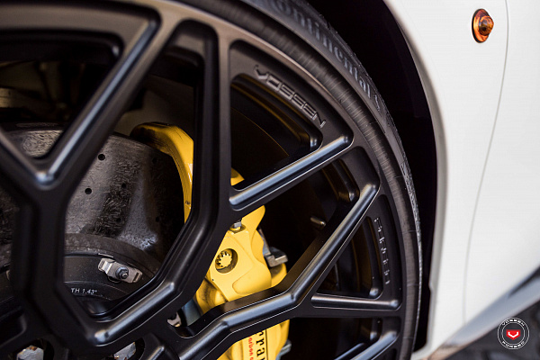 Фото дисков Vossen S17-01 Черный сатин на Ferrari 488