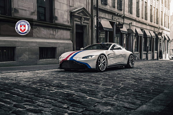 Фото дисков HRE P204 Глянцевый лак на Aston Martin Vantage 4