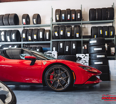 Фото дисков Vossen HF-5 на Ferrari SF90