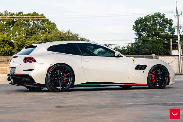 Фото дисков Vossen HF-4T Черный глянец на Ferrari GTC4Lusso