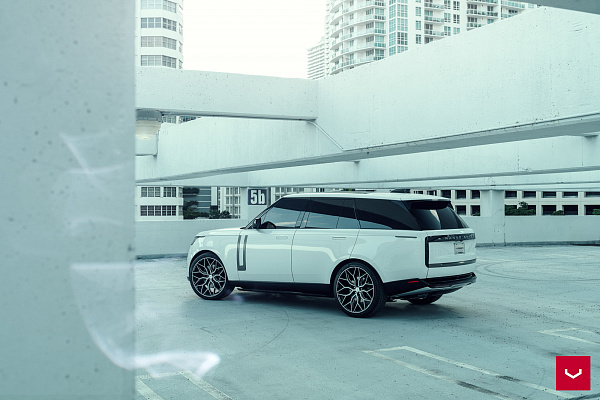 Фото дисков Vossen HF-2 Алмазная проточка на Land Rover Range Rover V