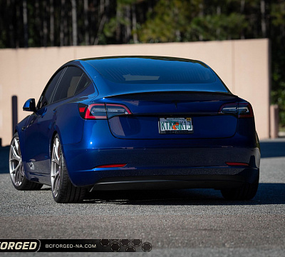 Фото дисков BC Forged KL01 на Tesla Model 3