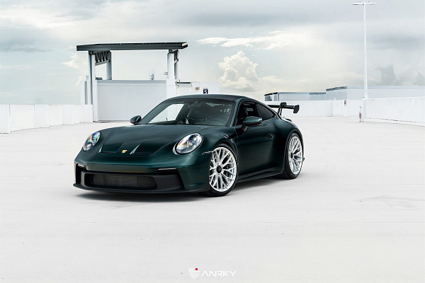 Фото дисков Anrky AN10 Глянцевый лак на Porsche 911 VIII