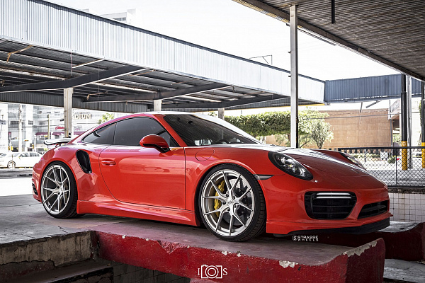 Фото дисков Strasse Wheels SM5R Deep Concave Monoblock Глянцевый лак на Porsche 911 VII