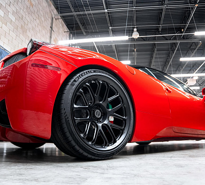 Фото дисков Brixton Forged TR08 на Ferrari 458