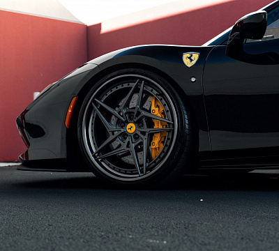 Фото дисков Anrky S3-X3 на Ferrari F8