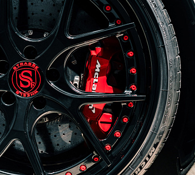 Фото дисков Strasse Wheels SM5R Deep Concave FS на McLaren 720S