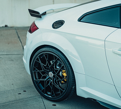 Фото дисков HRE FF10 на Audi TT (8S)