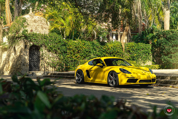 Фото дисков Vossen CG-210 Сатиновый графит на Porsche Cayman III