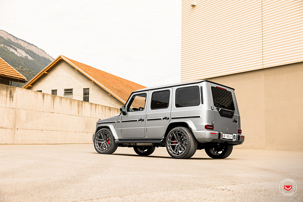 Фото дисков Vossen LC3-03T Сатиновый графит на Mercedes-Benz G-Class III