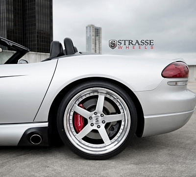Фото дисков Strasse Wheels S5 Performance на Dodge Viper