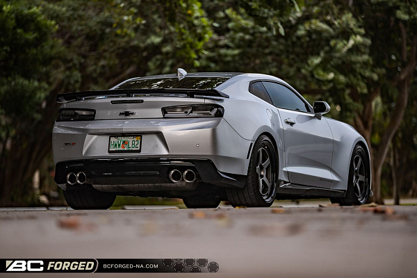 Фото дисков BC Forged LE05 // MLE05 Матовый графит на Chevrolet Camaro VI