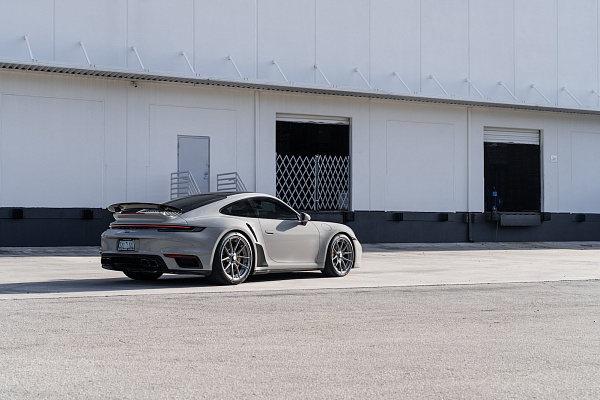 Фото дисков Strasse Wheels SV5 Deep Concave Duoblock Глянцевый тонированный лак на Porsche 911 VIII