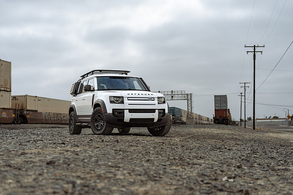 Фото дисков Black Rhino ALSTON Черный сатин на Land Rover Defender II