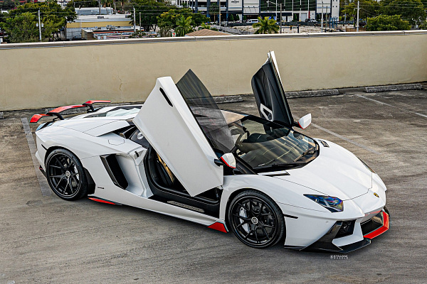 Lamborghini Aventador LP700-4