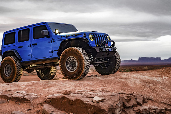 Фото дисков Black Rhino ARMORY  на Jeep Wrangler IV (JL)