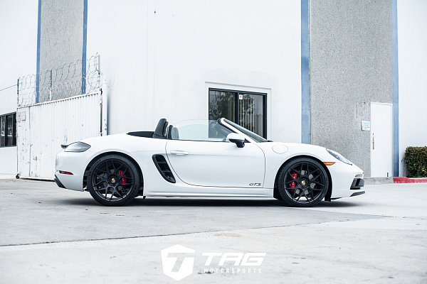 Фото дисков HRE FF01 Черный сатин на Porsche Boxster III