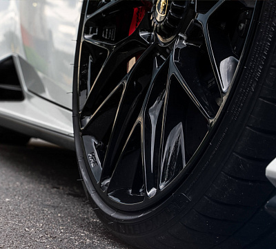 Фото дисков HRE P200 на Lamborghini Huracan