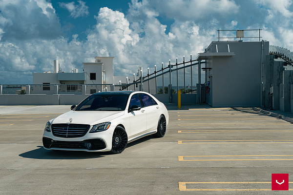 Фото дисков Vossen HF-8 Черный глянец на Mercedes-Benz S-Class (W222, C217)