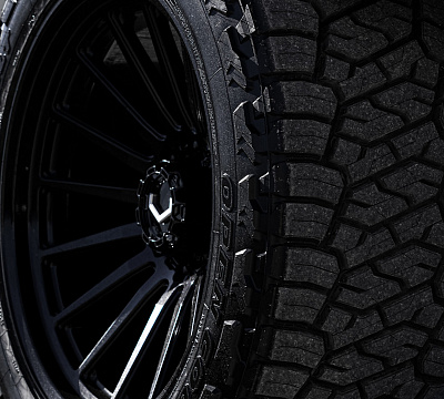Фото дисков Vossen GNX-01 на GMC Sierra IV