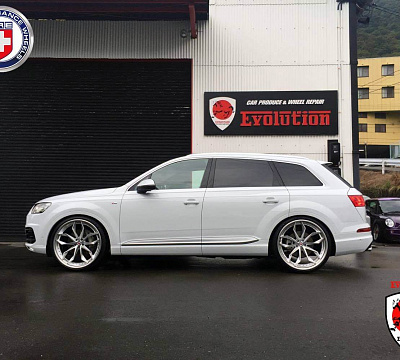 Фото дисков HRE S201 на Audi Q7 (4M)