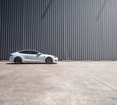 Фото дисков Vossen HF-1 на Tesla Model S