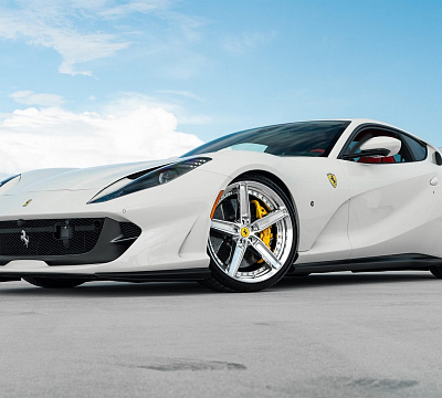 Фото дисков Anrky AN25 на Ferrari 812
