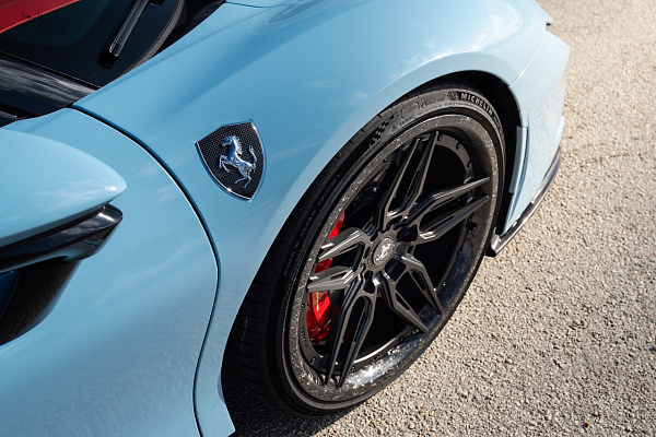 Фото дисков Strasse Wheels SV4-RS Deep Concave FS Черный сатин на Ferrari SF90