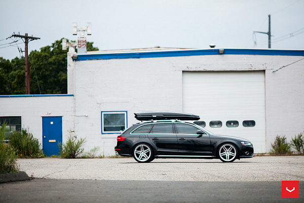 Фото дисков Vossen VFS-5 Серебро на Audi A/S/RS 4 (B8)