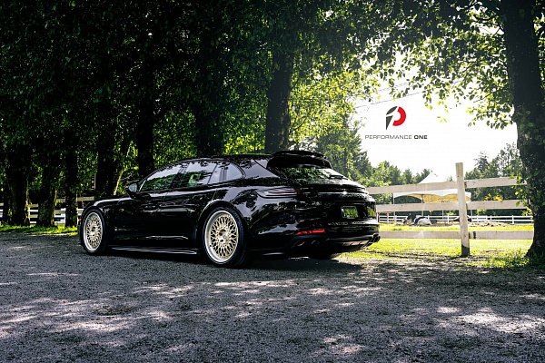 Фото дисков HRE 501 Глянцевое золото на Porsche Panamera III