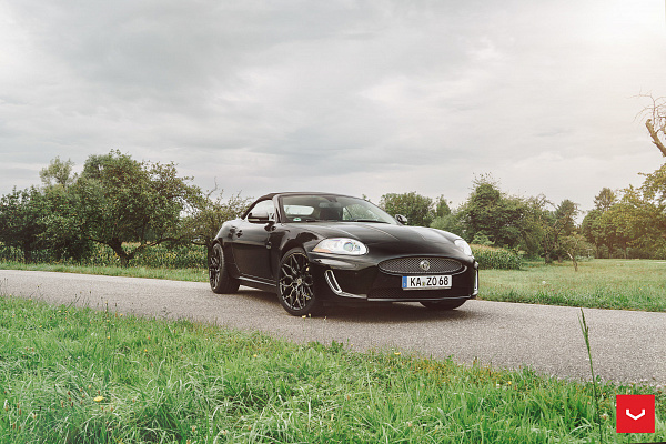 Фото дисков Vossen HF-2 Черный глянец на Jaguar XKR II
