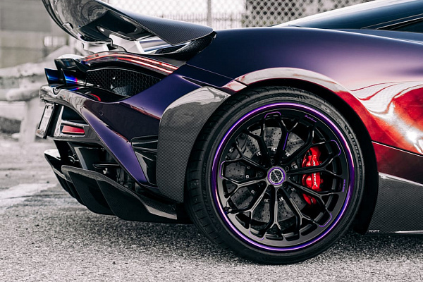 Фото дисков Brixton Forged CM6-RS Черный сатин на McLaren 720S