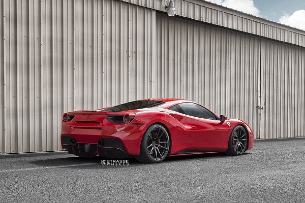 Фото дисков Strasse Wheels SV1 Deep Concave Monoblock Черный глянец на Ferrari 488