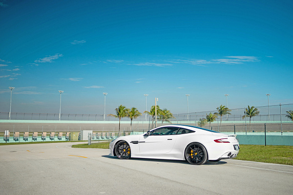 Aston Martin Vanquish
