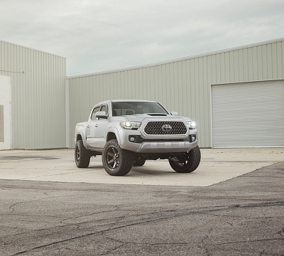 Фото дисков 4PLAY 4P63 на Toyota Tacoma III