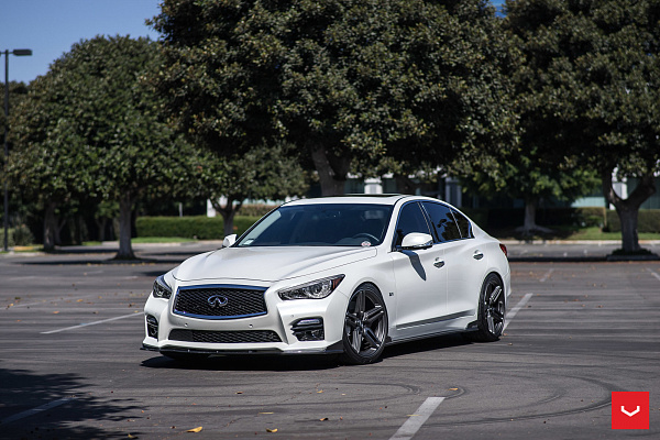 Фото дисков Vossen HF-1 Алмазная проточка на Infiniti Q50