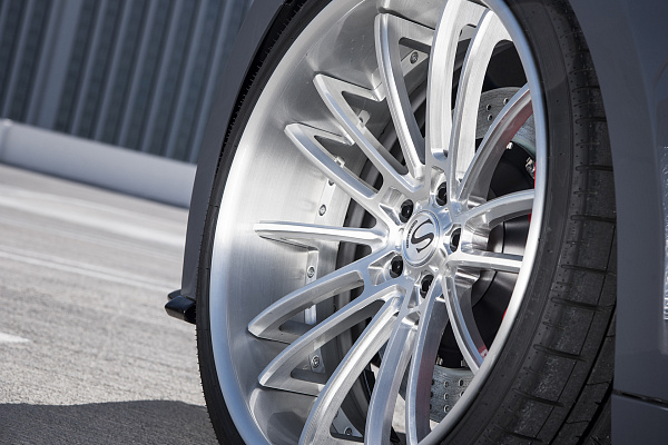 Фото дисков Savini SV78 Глянцевый лак на Ford Mustang VII